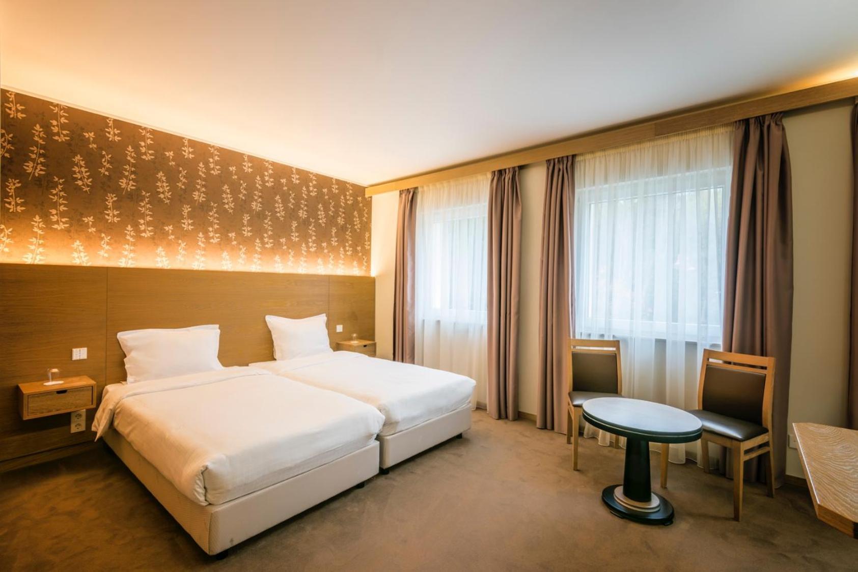 Hotel Bon Repos Scheidgen Esterno foto